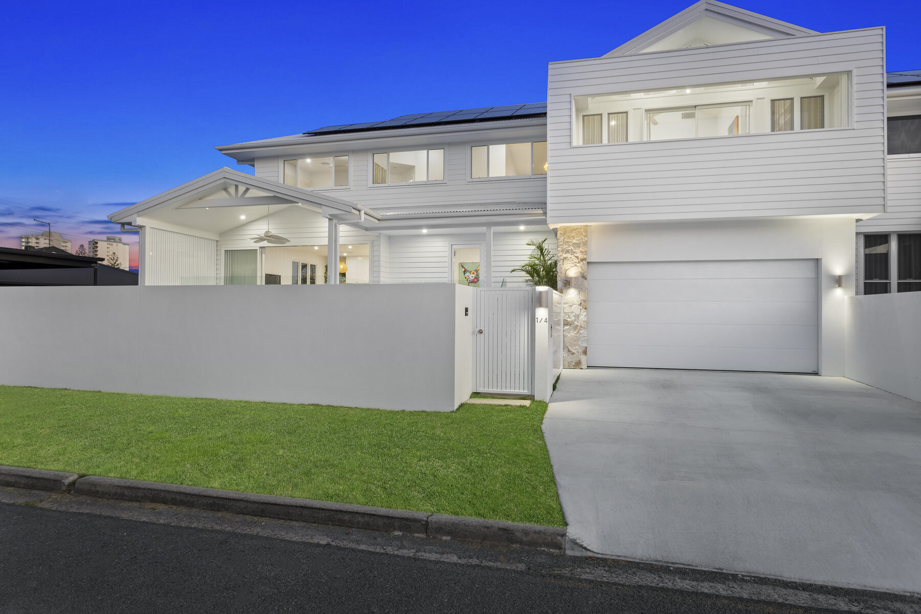 Warrina — Burleigh, QLD